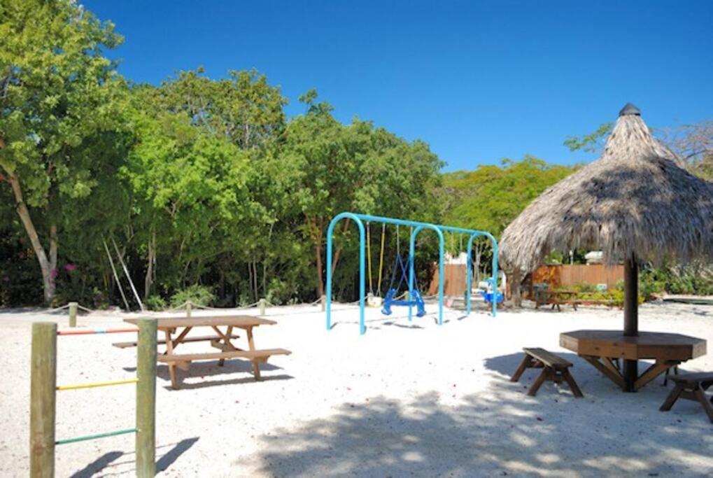Welcome To The Pelican Lodge ! Tavernier Esterno foto
