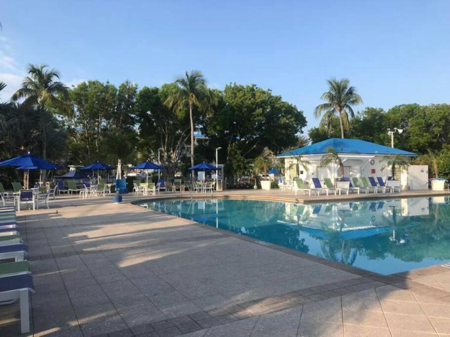 Welcome To The Pelican Lodge ! Tavernier Esterno foto